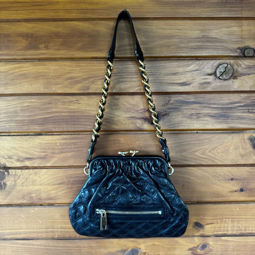 VINTAGE | MARC JACOBS Black Quilted Leather Small STAM Shoulder Bag